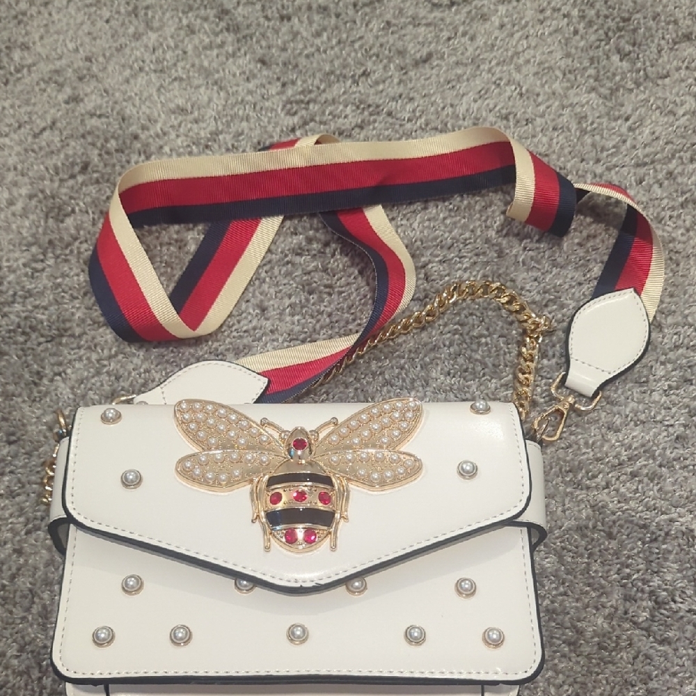 Elegant White Studded Bag with Gold Chain - Picture 15 of 16